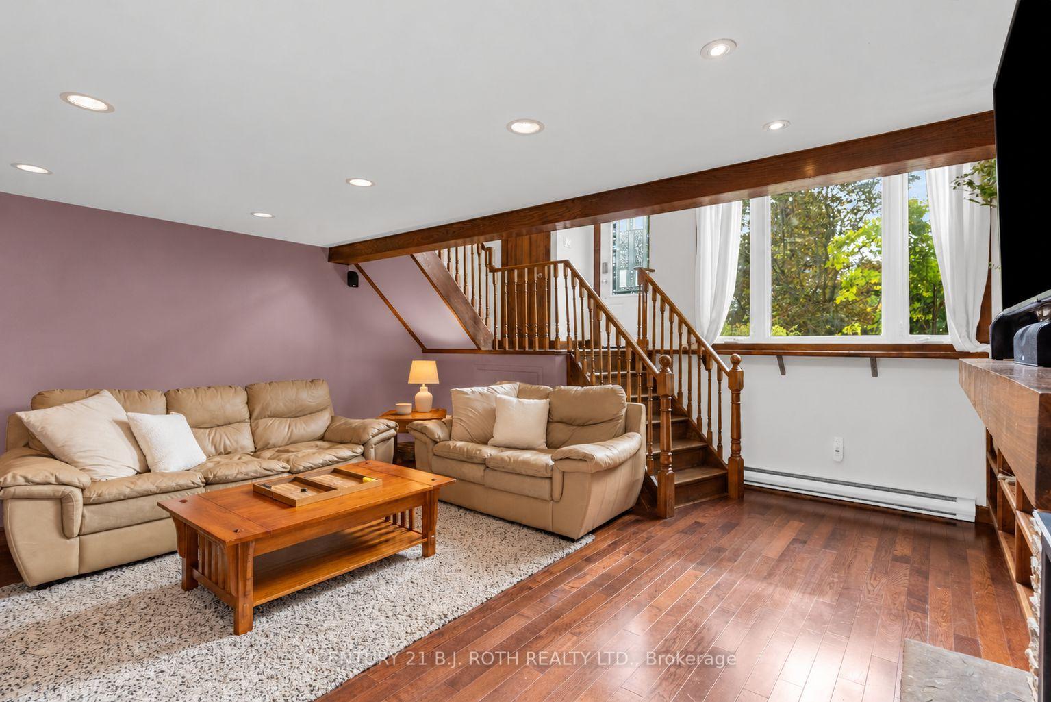 Photo 41 of 76 Fox Run, Barrie, Letitia Heights — HOMEH