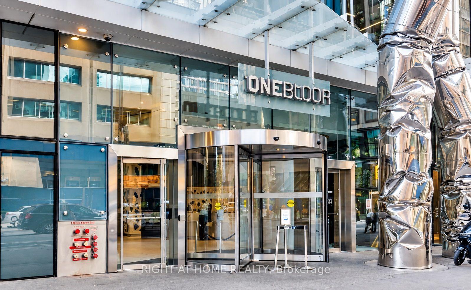 Photo 3 of Unit 7304, 1 Bloor East Street E, Toronto, Church-Yonge Corridor — HOMEH