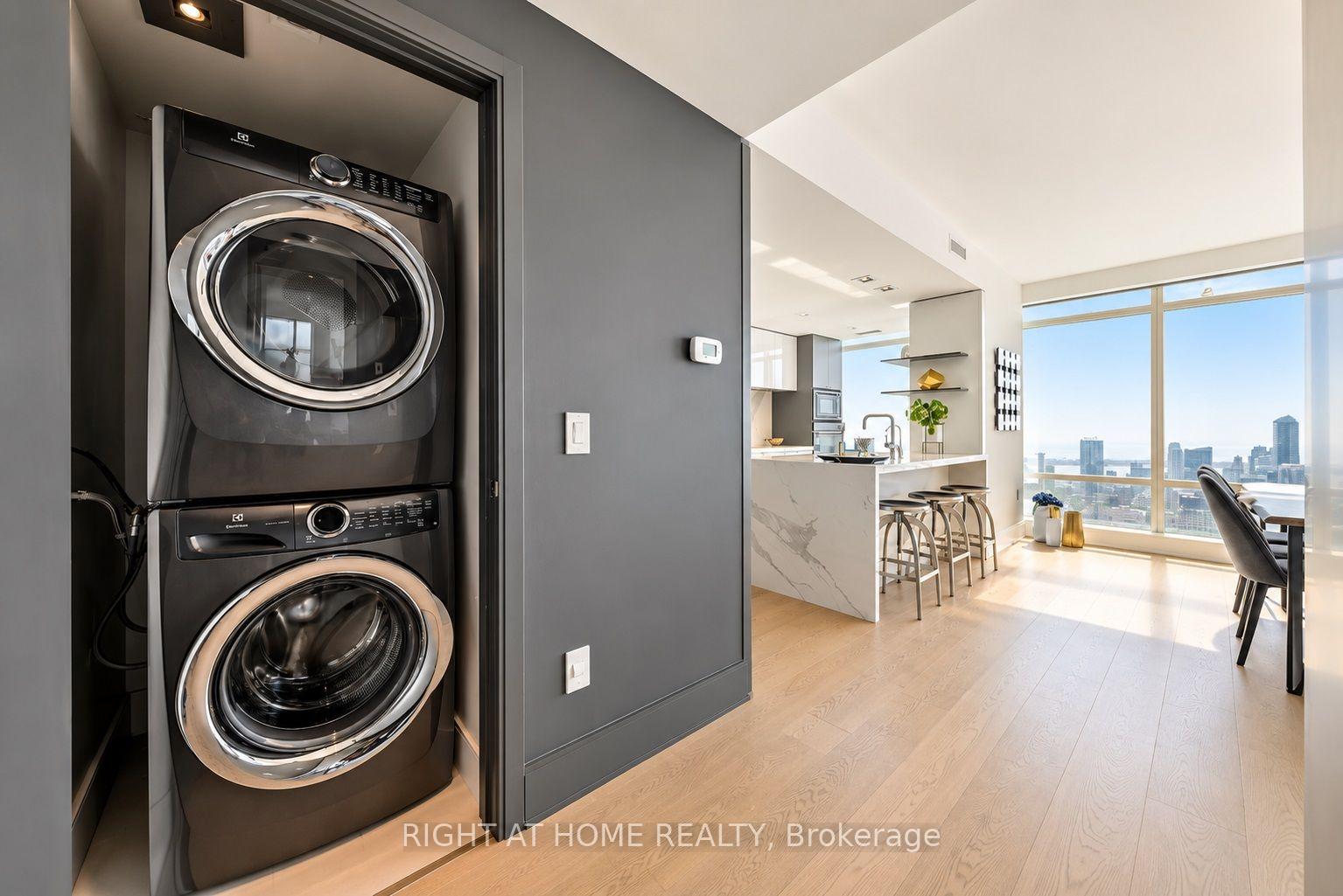 Photo 21 of Unit 7304, 1 Bloor East Street E, Toronto, Church-Yonge Corridor — HOMEH