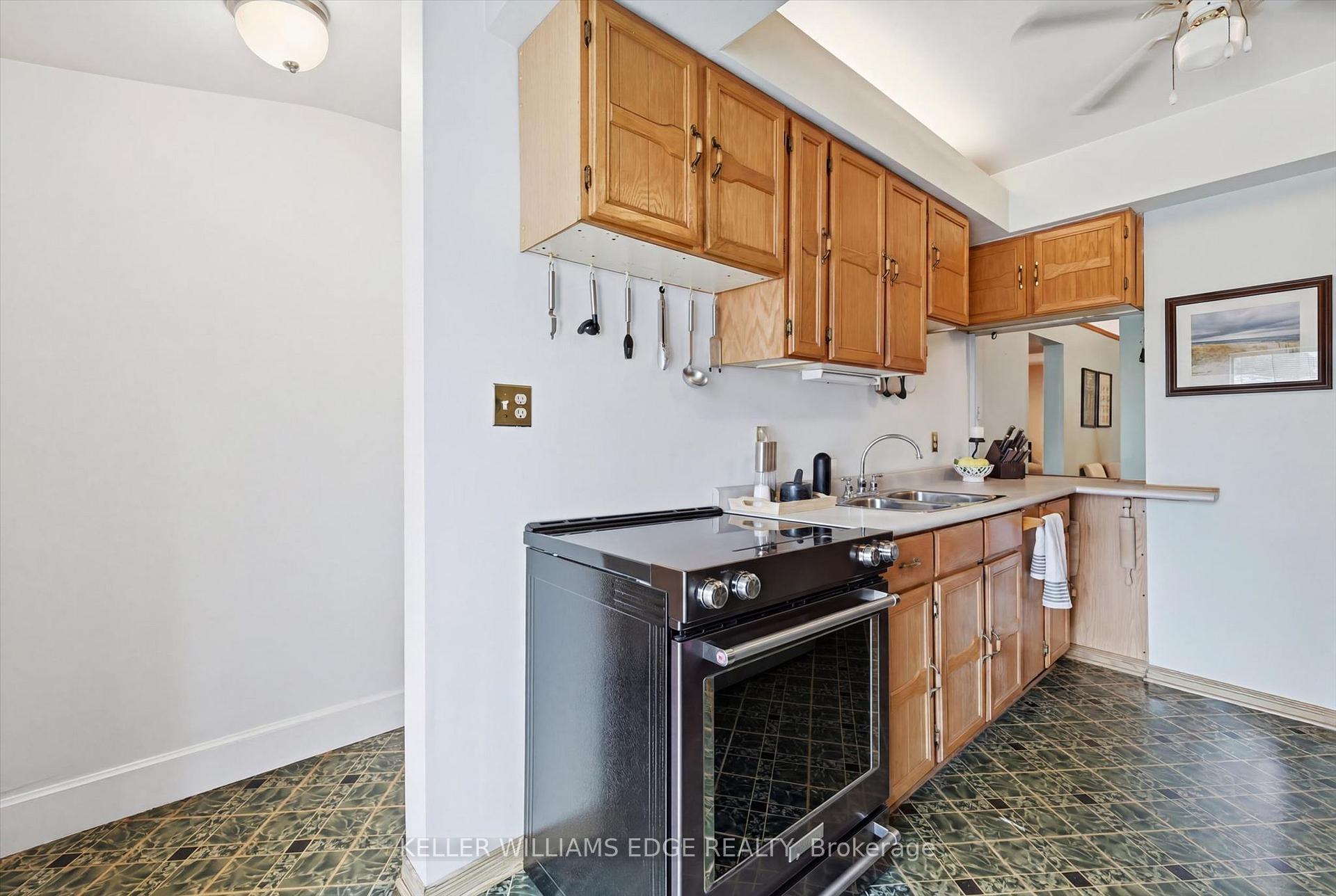 Photo 18 of 144 Campbell Avenue, Hamilton, Crown Point — HOMEH