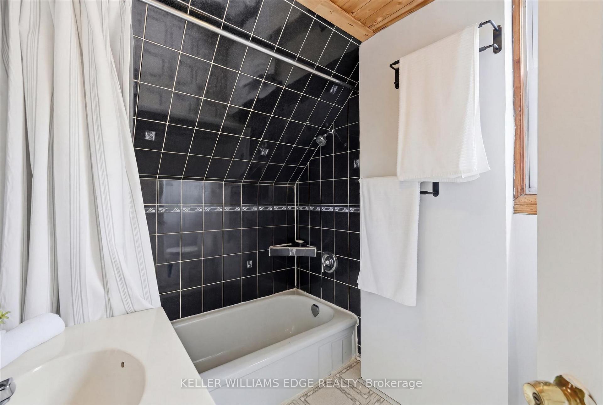 Photo 28 of 144 Campbell Avenue, Hamilton, Crown Point — HOMEH