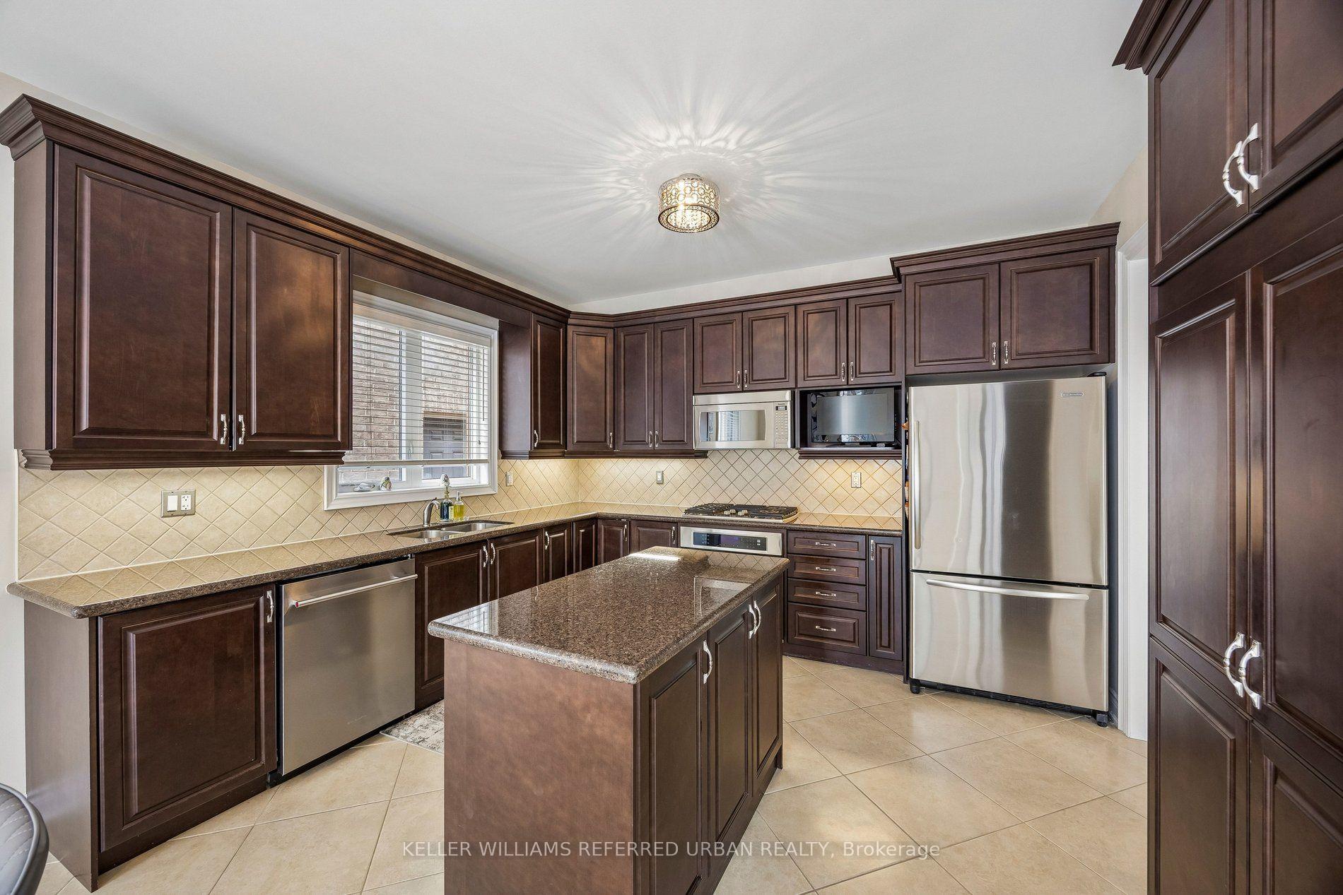 Photo 15 of 12 Silvestre Avenue, Vaughan, Vellore Village — HOMEH
