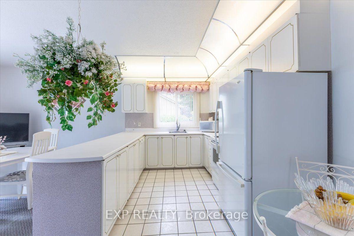 Photo 6 of 1359 Marchand Street, Ottawa, Cyrville Rd./Industrial Park — HOMEH