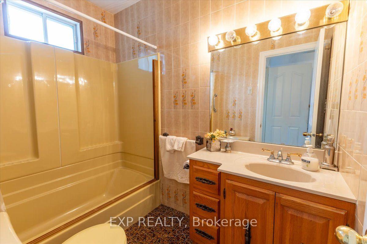 Photo 19 of 1359 Marchand Street, Ottawa, Cyrville Rd./Industrial Park — HOMEH
