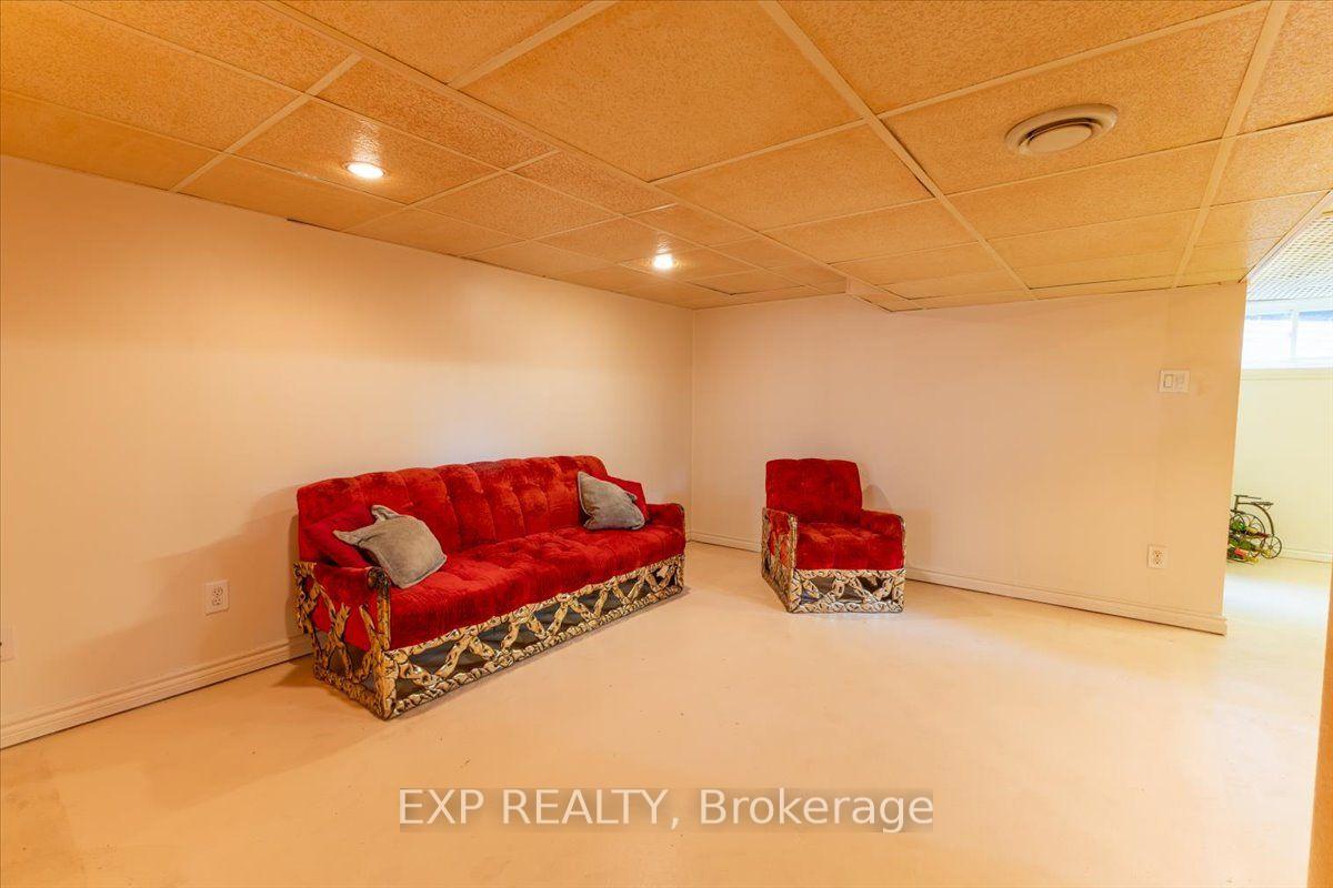 Photo 28 of 1359 Marchand Street, Ottawa, Cyrville Rd./Industrial Park — HOMEH