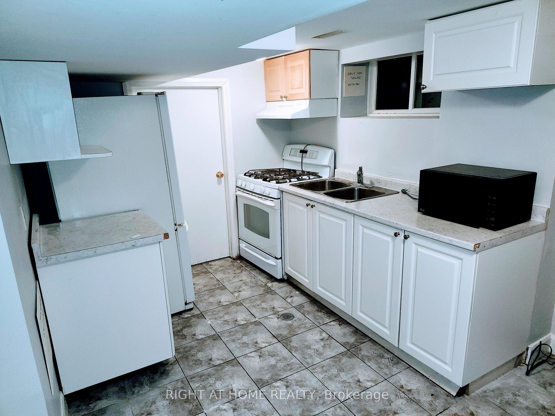 Photo 6 of Unit Basemnt, 48 Westmount Road, Waterloo, Uptown West — HOMEH