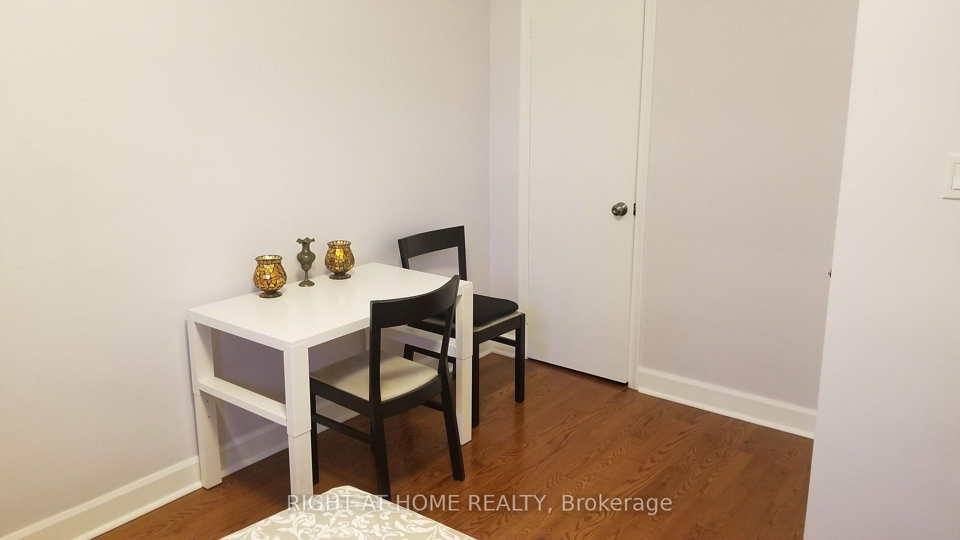Photo 20 of 47 Roywood Drive, North York, Parkwoods-Donalda — HOMEH