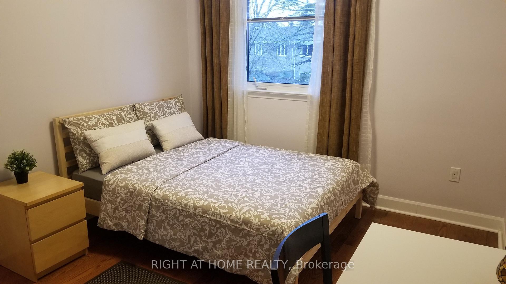 Photo 22 of 47 Roywood Drive, North York, Parkwoods-Donalda — HOMEH