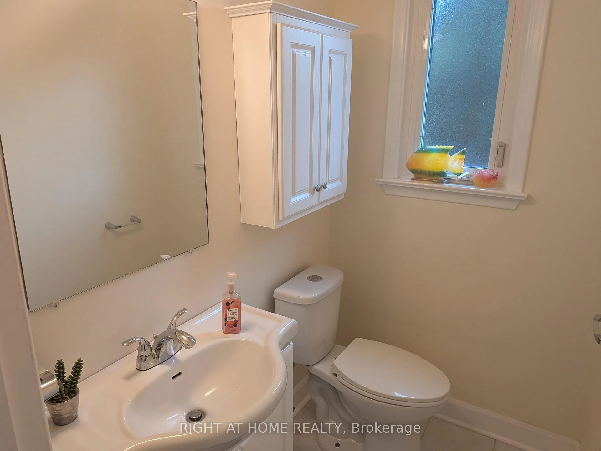 Photo 8 of 47 Roywood Drive, North York, Parkwoods-Donalda — HOMEH