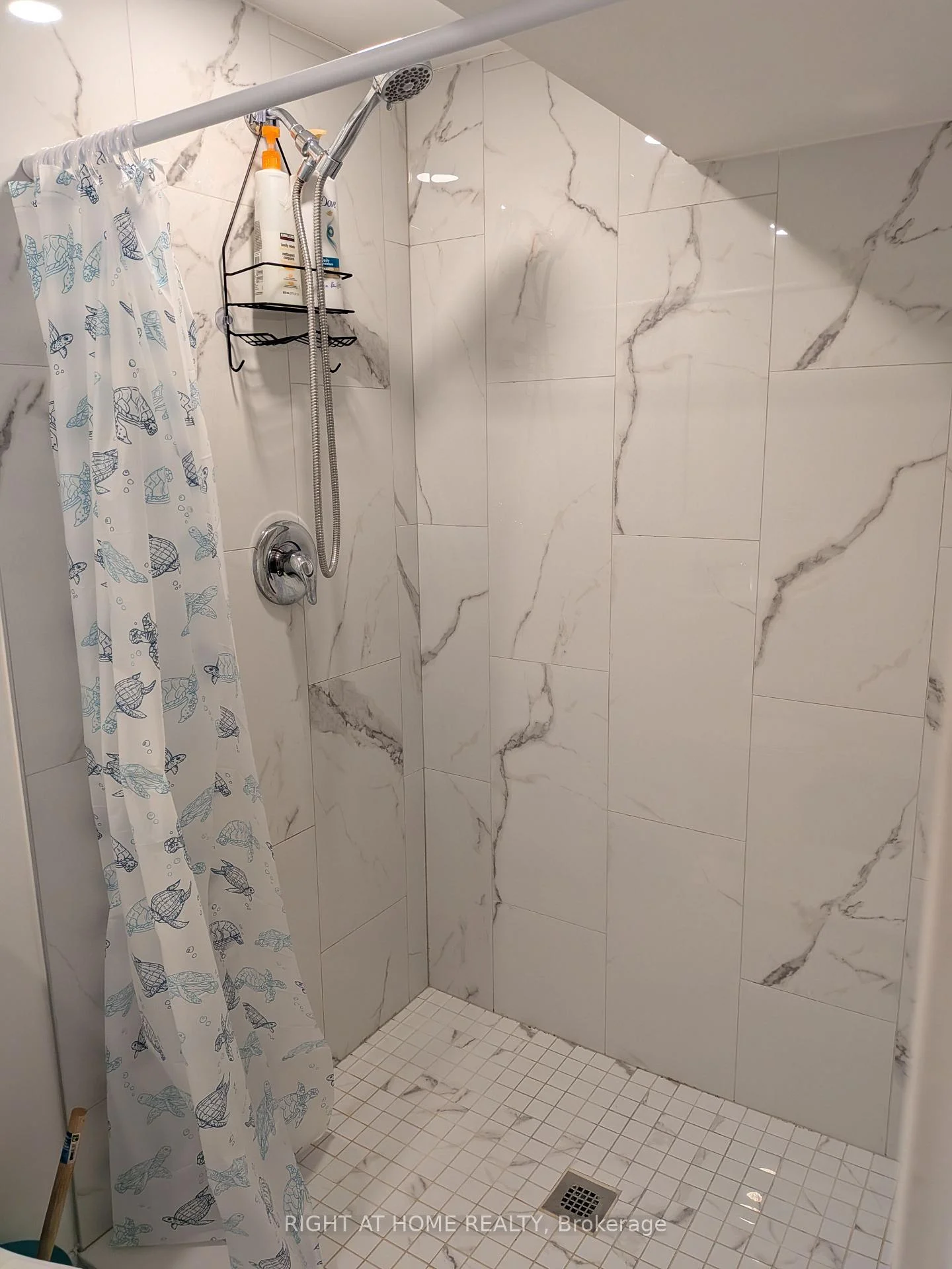 Photo 39 of 47 Roywood Drive, North York, Parkwoods-Donalda — HOMEH