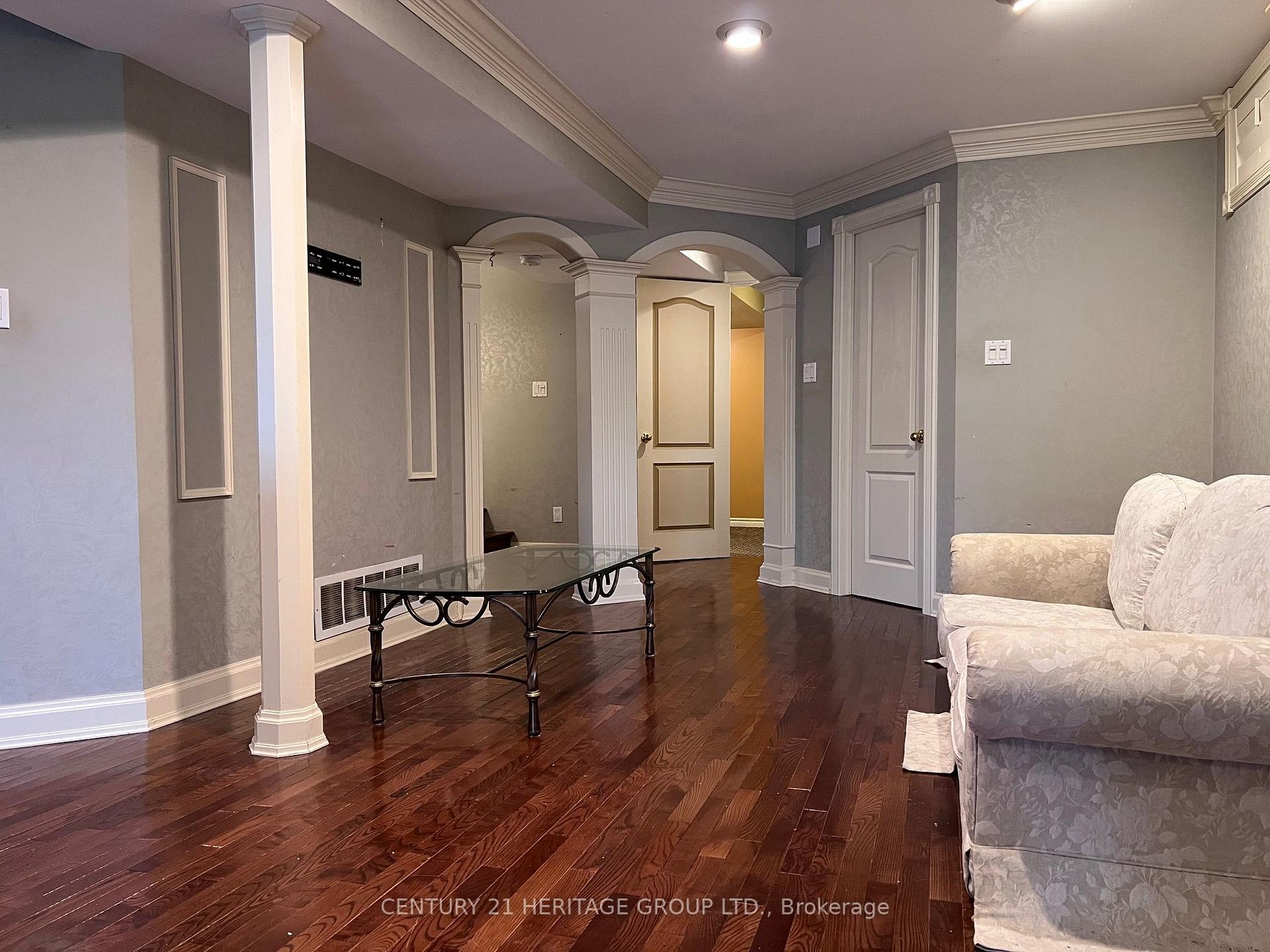 Photo 7 of Unit Bsmt, 71 Primeau Drive, Aurora, Aurora Grove — HOMEH