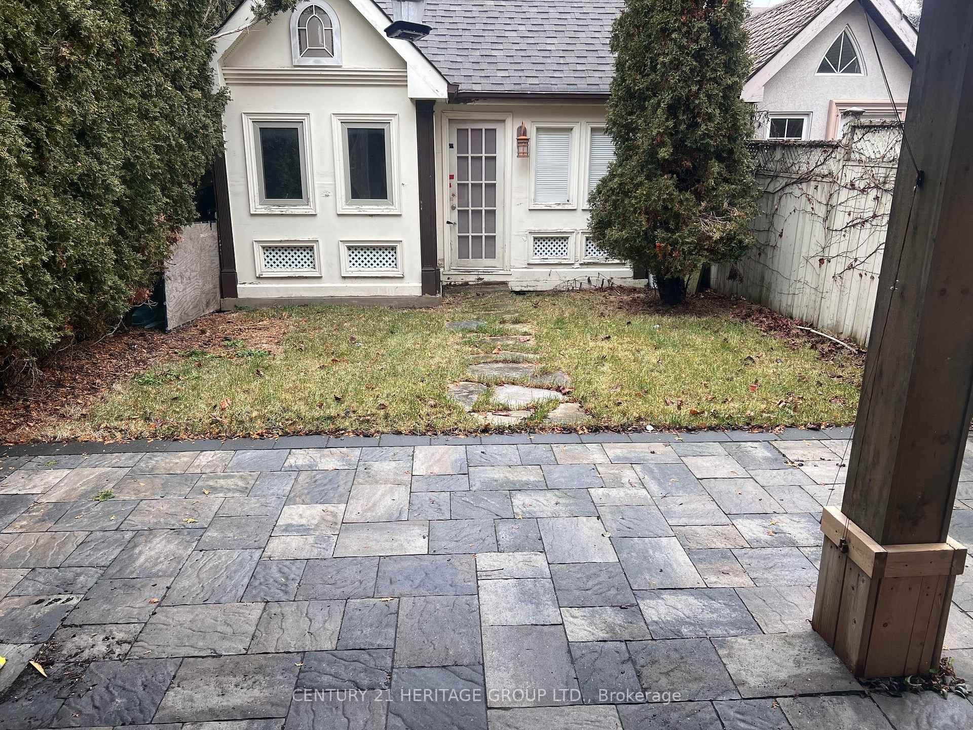 Photo 9 of Unit Bsmt, 71 Primeau Drive, Aurora, Aurora Grove — HOMEH