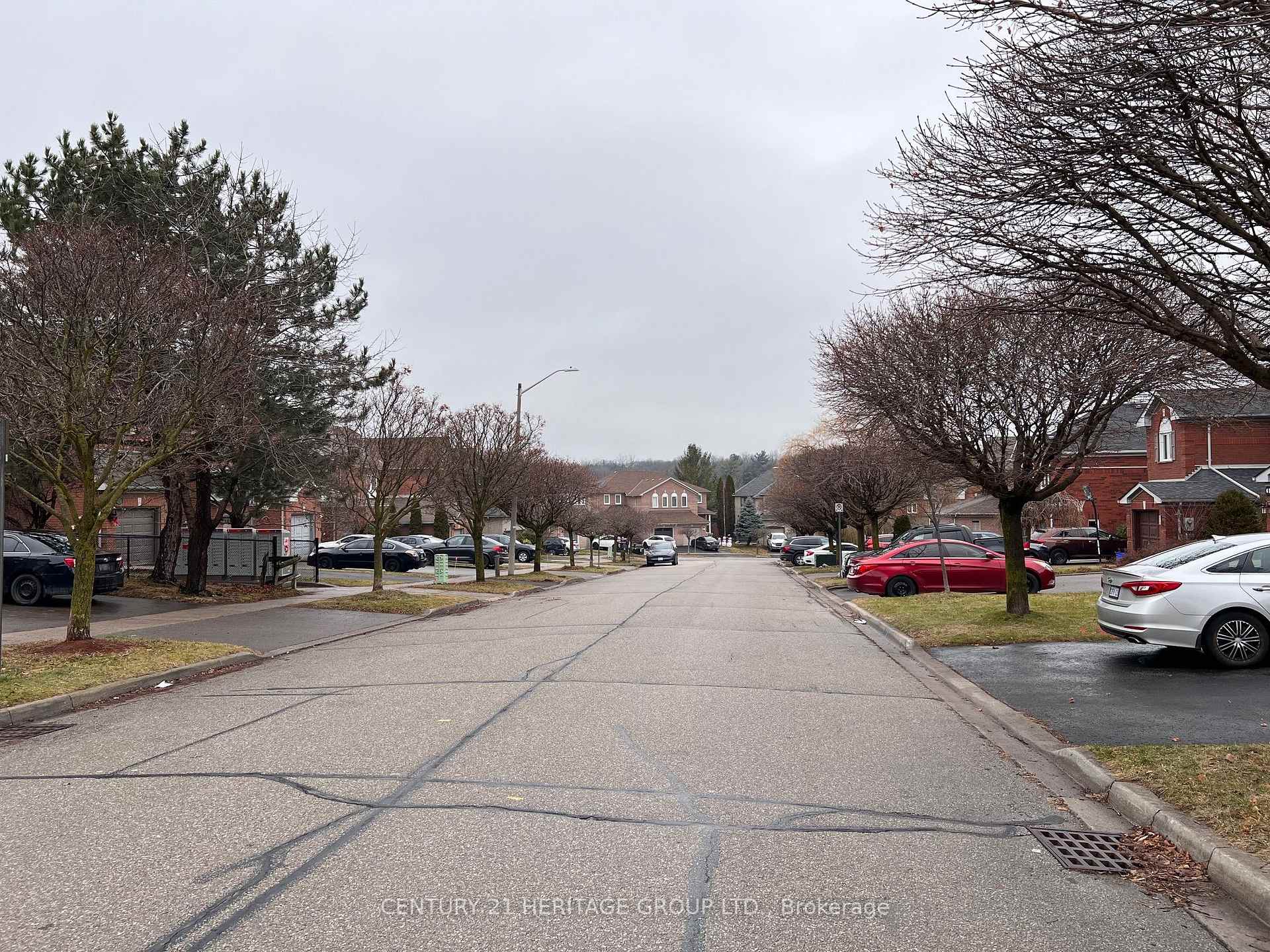 Photo 15 of Unit Bsmt, 71 Primeau Drive, Aurora, Aurora Grove — HOMEH