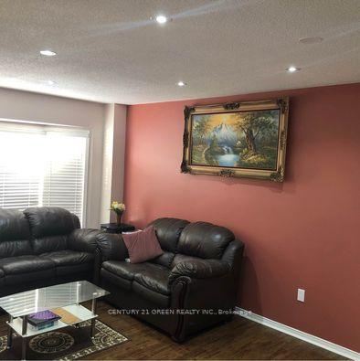 Photo 7 of Unit Main & 2nd Level, 68 Seaside Circle, Brampton, Sandringham-Wellington — HOMEH