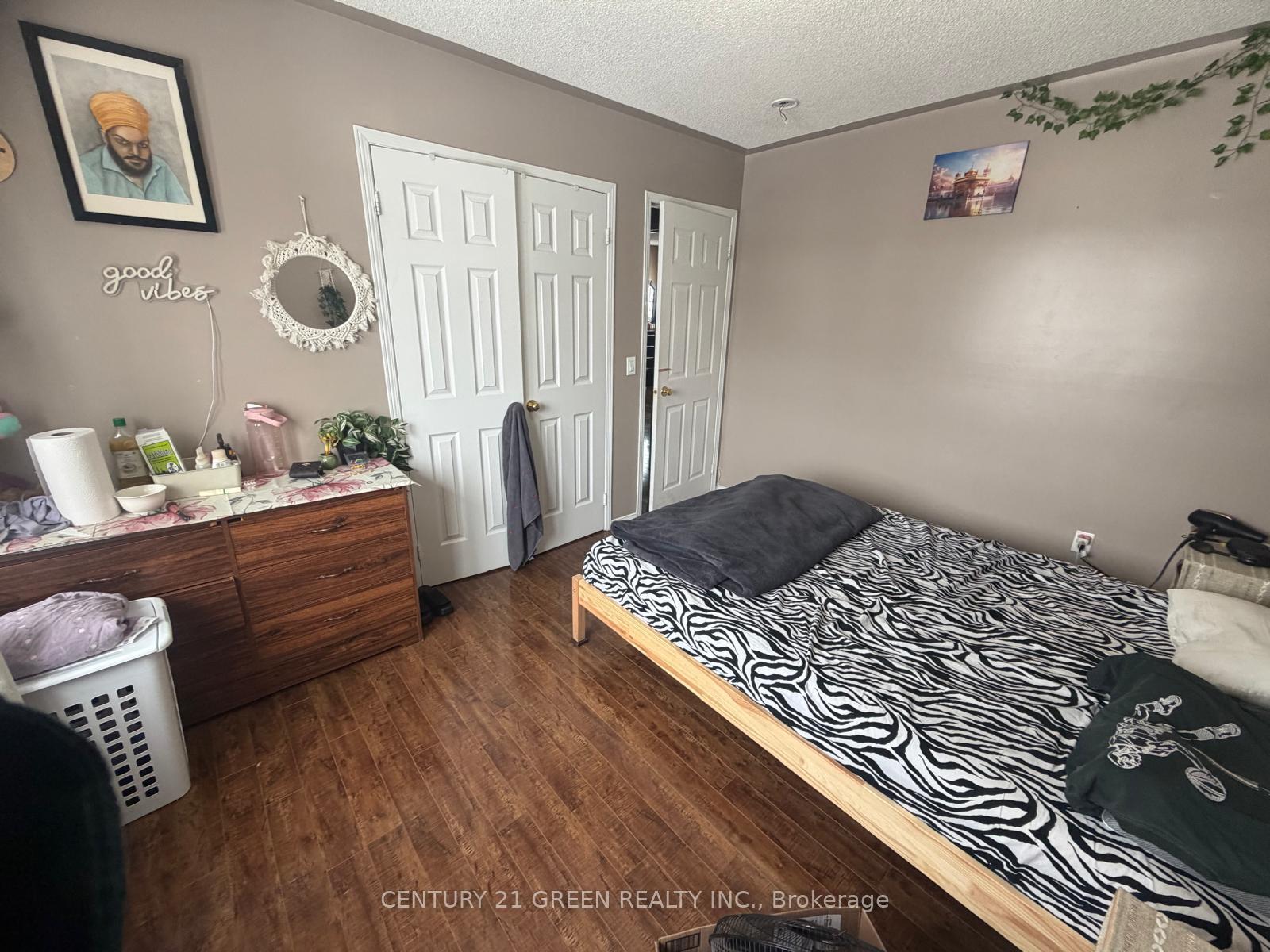 Photo 13 of Unit Main & 2nd Level, 68 Seaside Circle, Brampton, Sandringham-Wellington — HOMEH