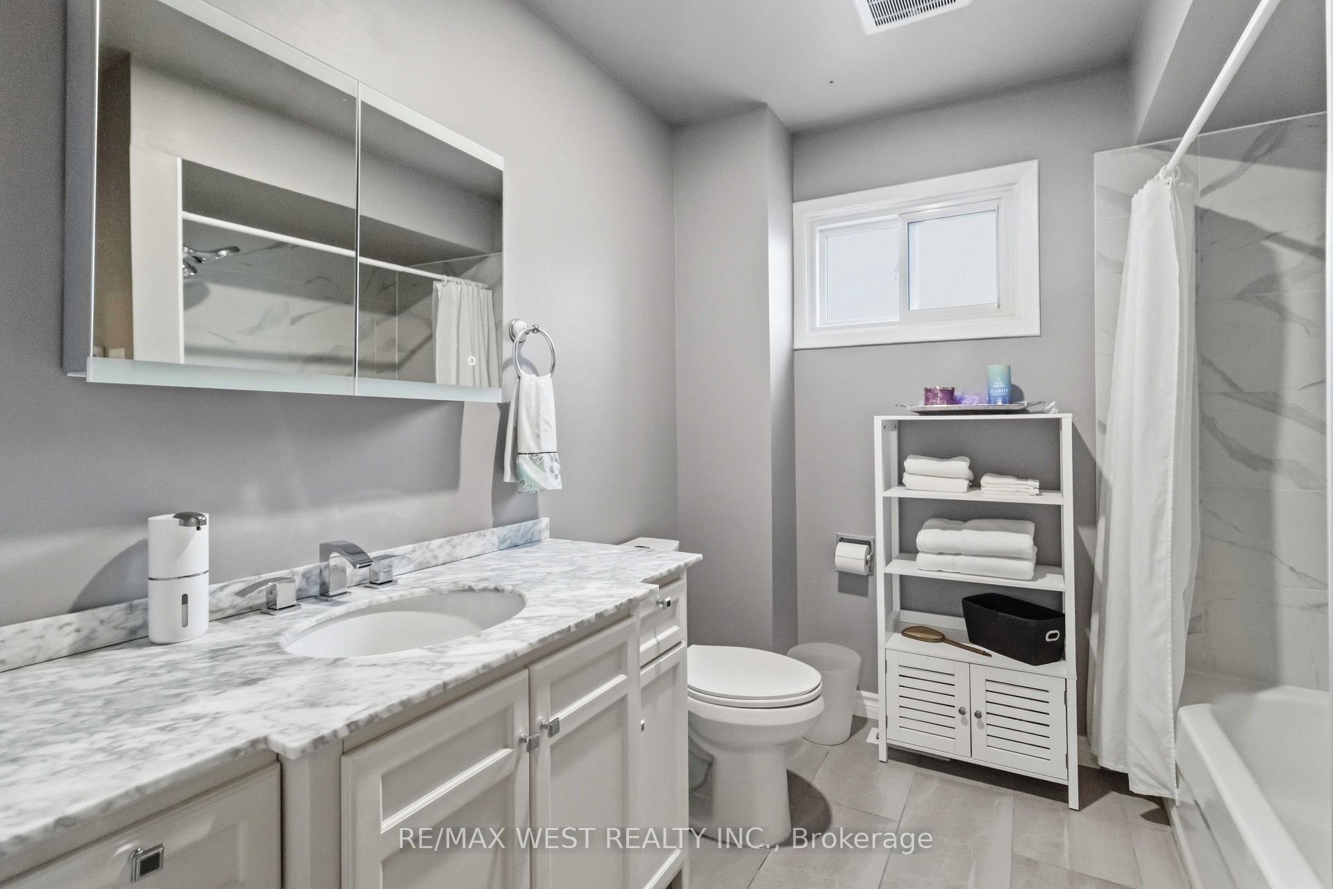Photo 21 of 41 Winterfold Dr, Brampton, Madoc — HOMEH