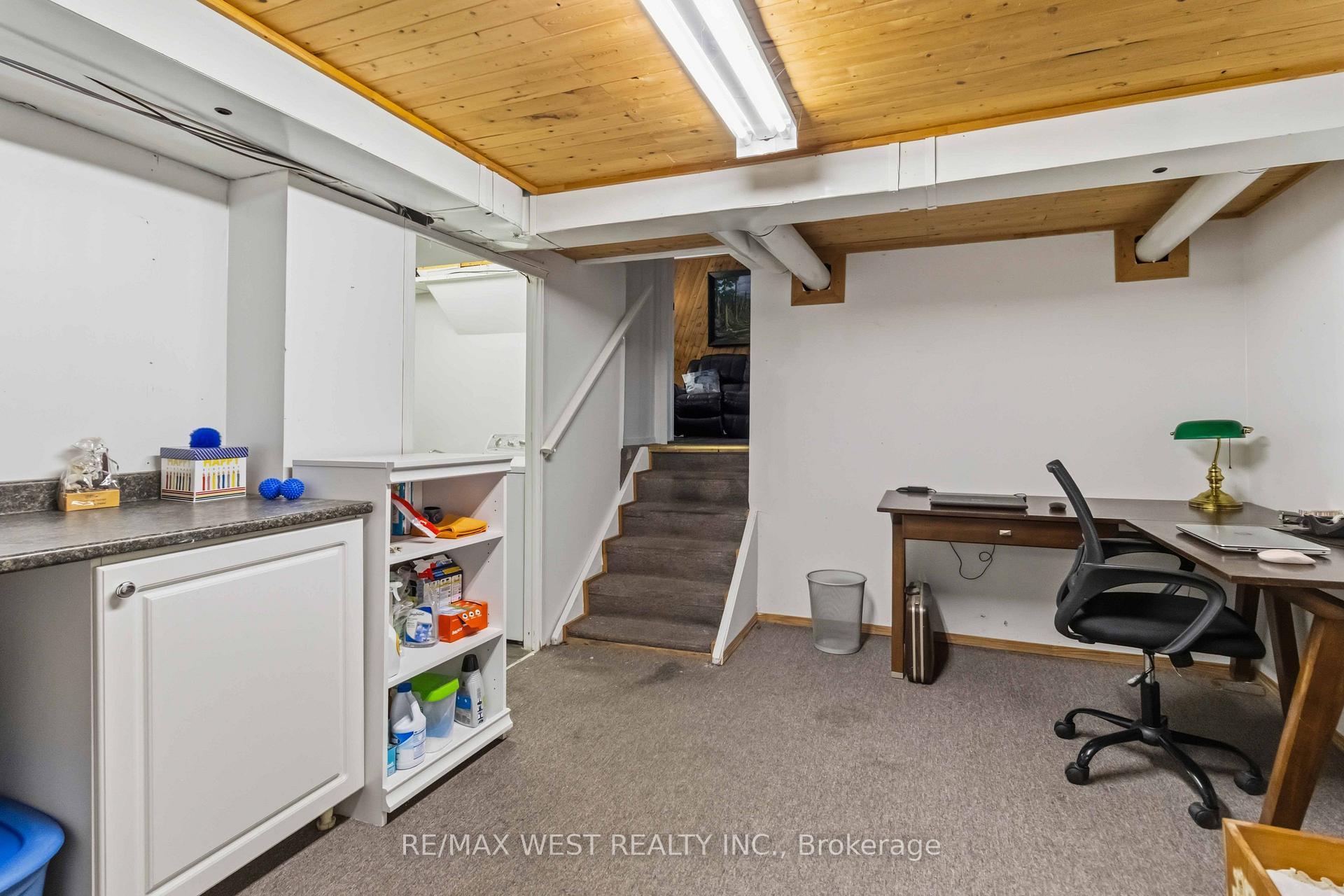 Photo 26 of 41 Winterfold Dr, Brampton, Madoc — HOMEH