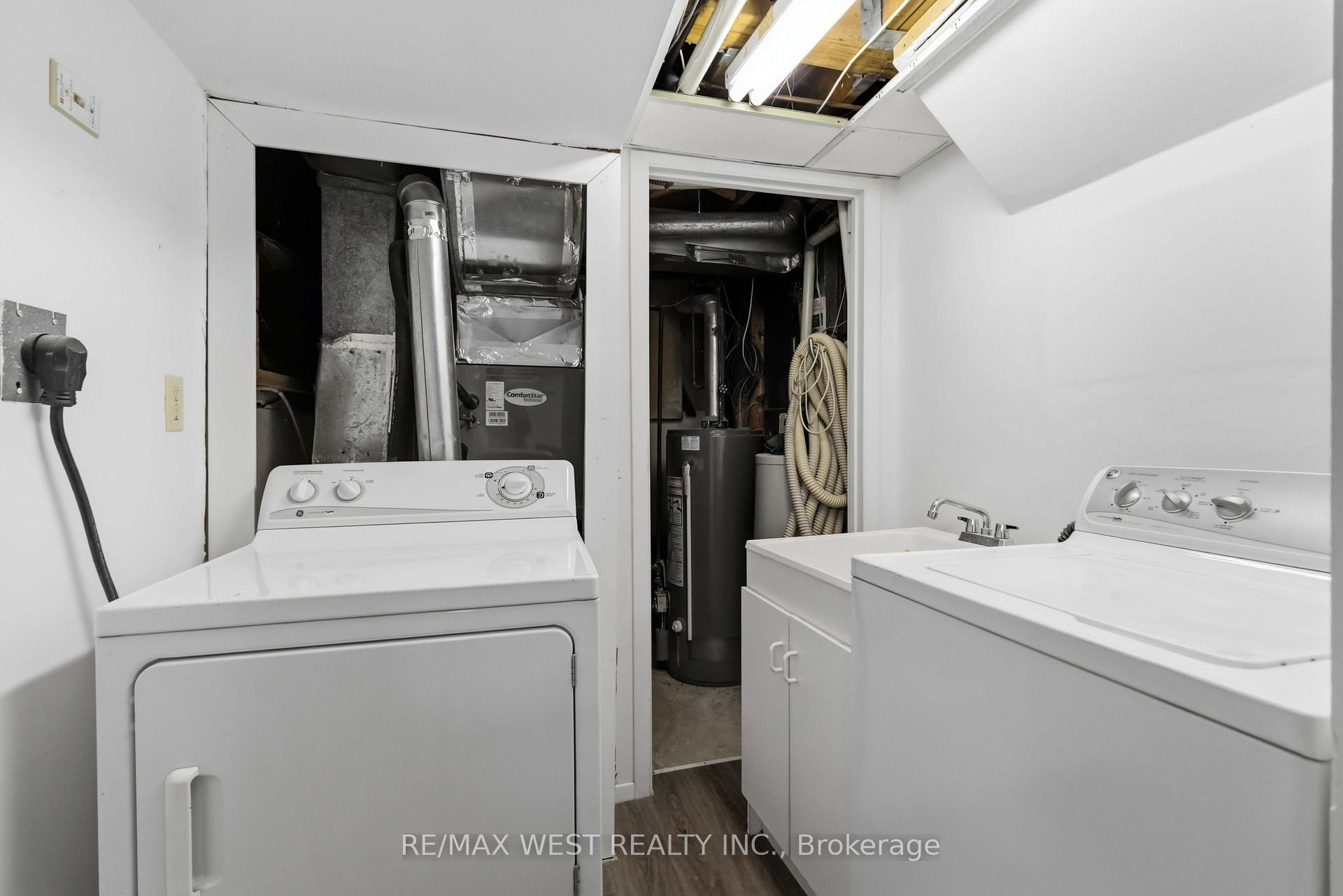 Photo 29 of 41 Winterfold Dr, Brampton, Madoc — HOMEH
