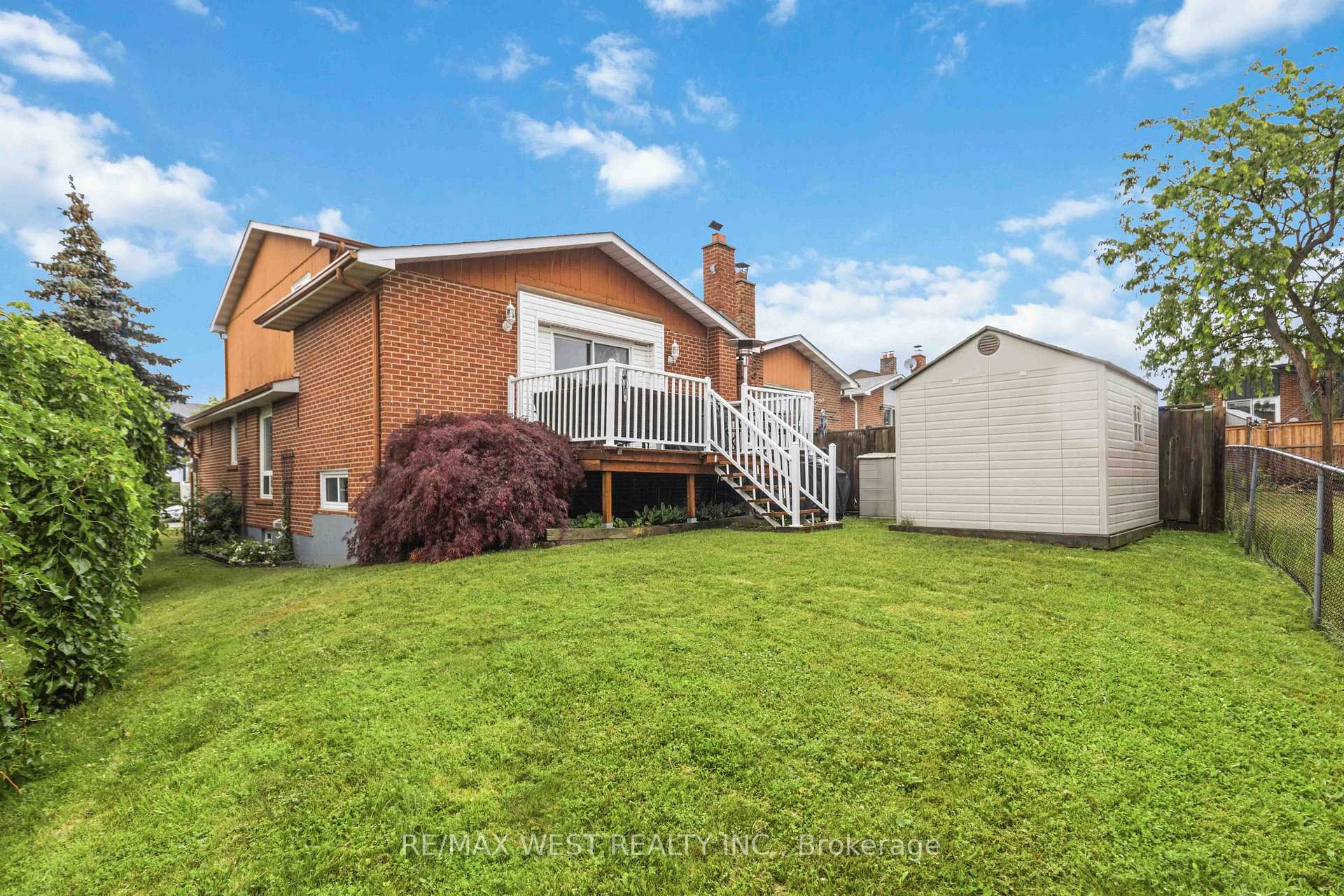Photo 30 of 41 Winterfold Dr, Brampton, Madoc — HOMEH