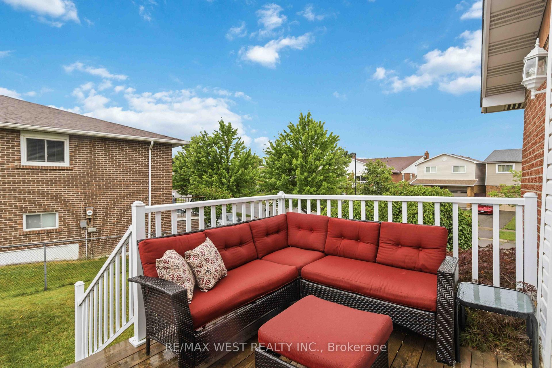 Photo 31 of 41 Winterfold Dr, Brampton, Madoc — HOMEH