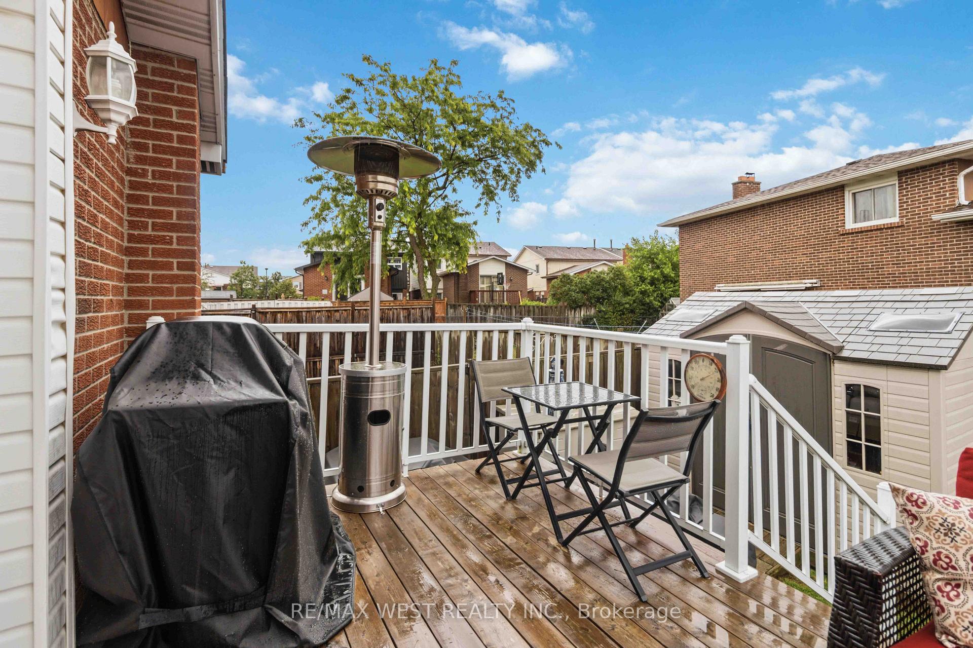 Photo 32 of 41 Winterfold Dr, Brampton, Madoc — HOMEH
