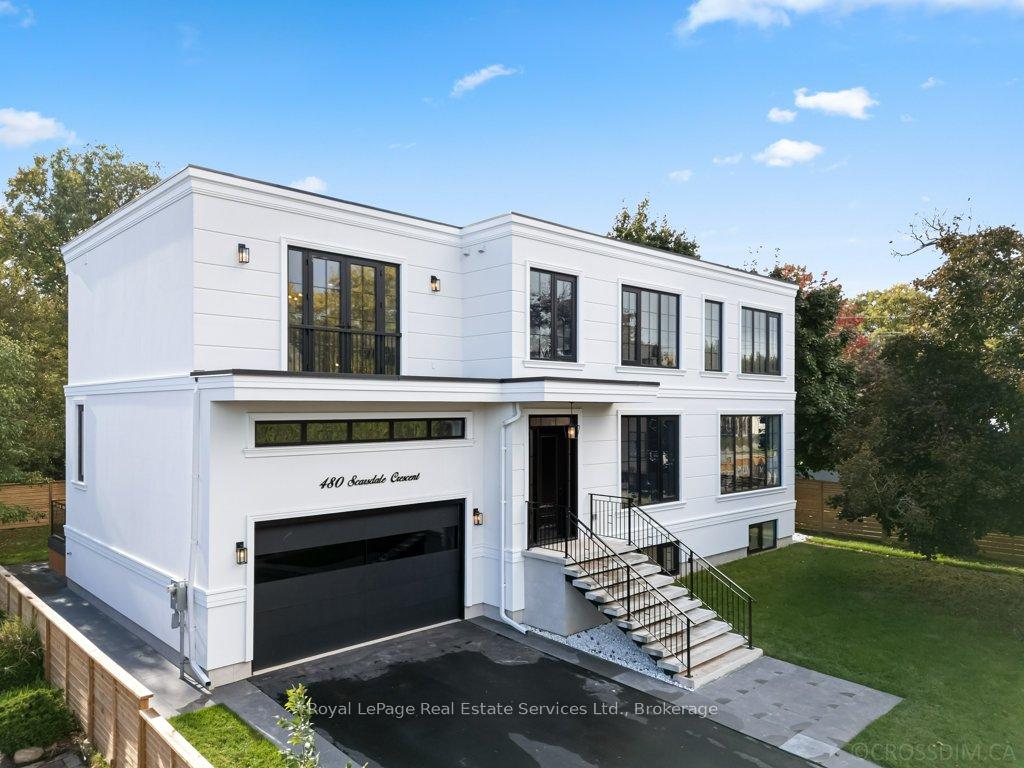 Photo of 480 Scarsdale Crescent