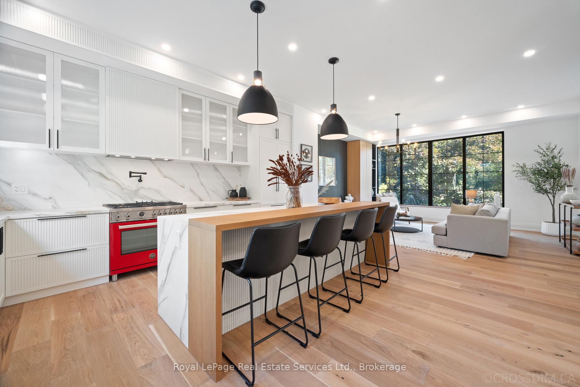 Photo 6 of 480 Scarsdale Crescent, Oakville, West — HOMEH