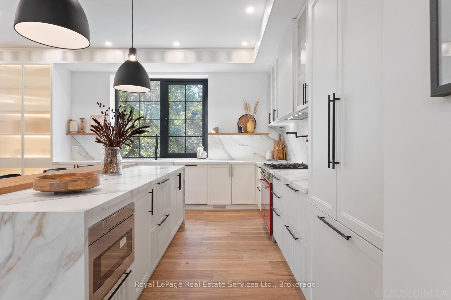 Photo 9 of 480 Scarsdale Crescent, Oakville, West — HOMEH