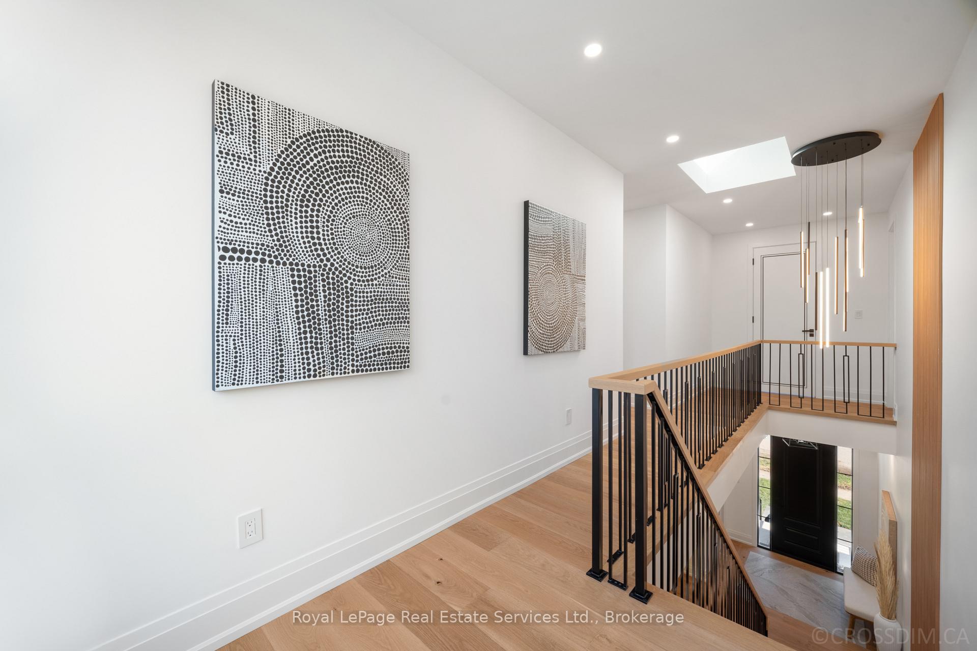 Photo 19 of 480 Scarsdale Crescent, Oakville, West — HOMEH