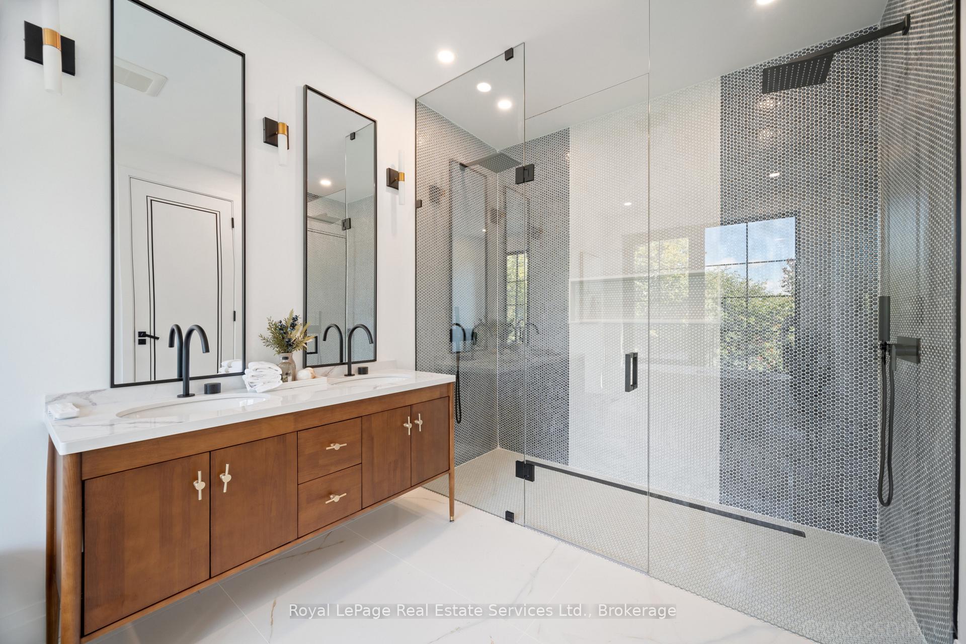 Photo 25 of 480 Scarsdale Crescent, Oakville, West — HOMEH