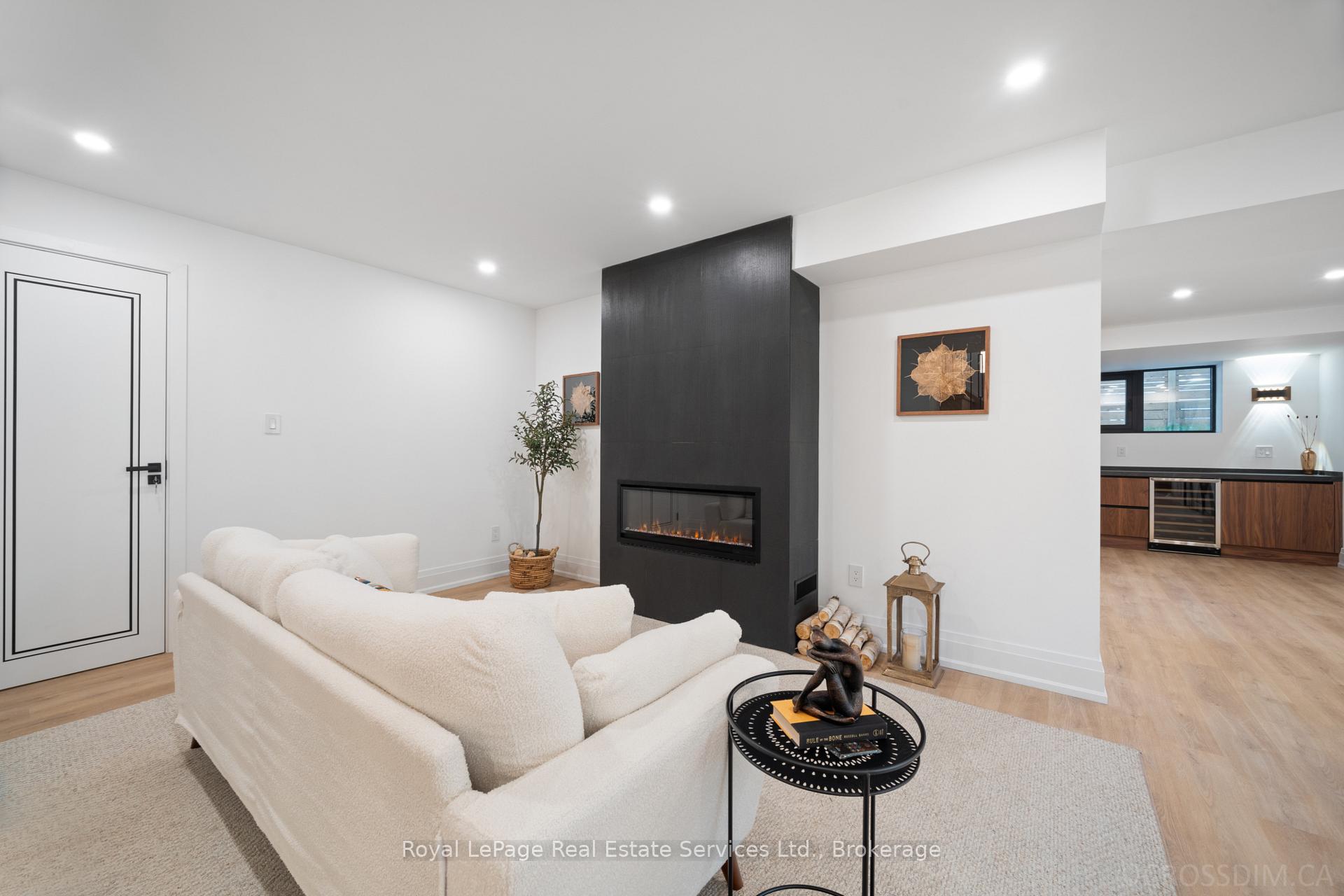 Photo 35 of 480 Scarsdale Crescent, Oakville, West — HOMEH