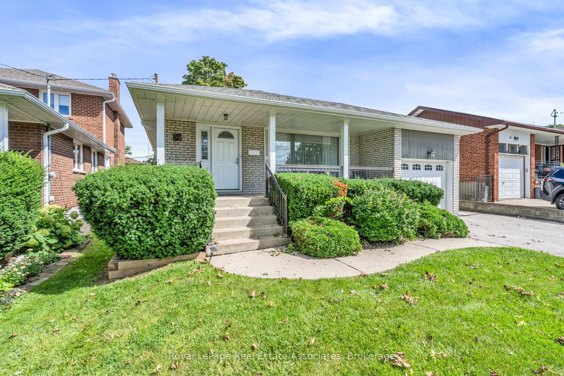Photo 2 of 59 Stapleton Drive, Etobicoke, Kingsview Village-The Westway — HOMEH