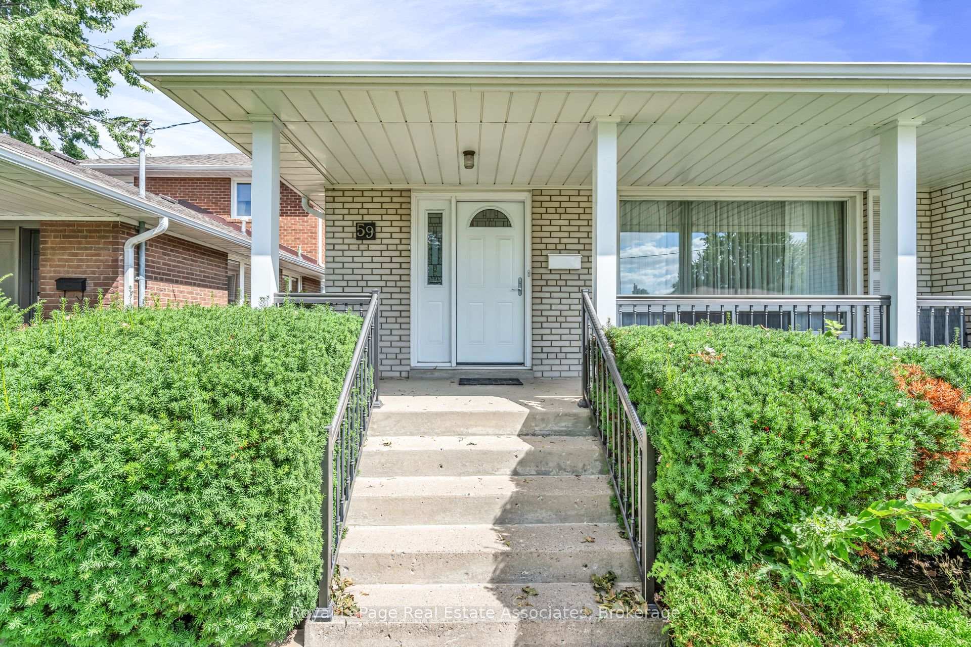 Photo 3 of 59 Stapleton Drive, Etobicoke, Kingsview Village-The Westway — HOMEH
