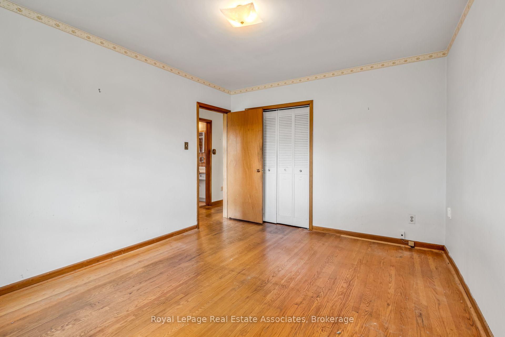 Photo 23 of 59 Stapleton Drive, Etobicoke, Kingsview Village-The Westway — HOMEH