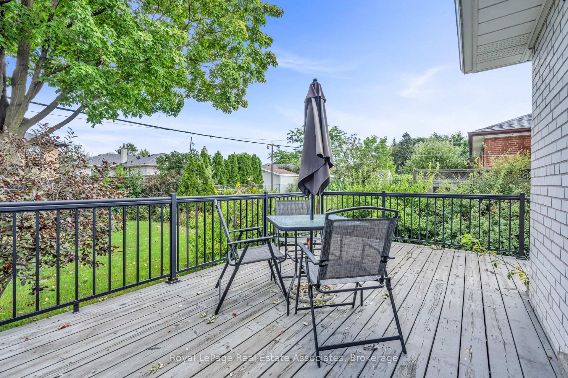 Photo 34 of 59 Stapleton Drive, Etobicoke, Kingsview Village-The Westway — HOMEH