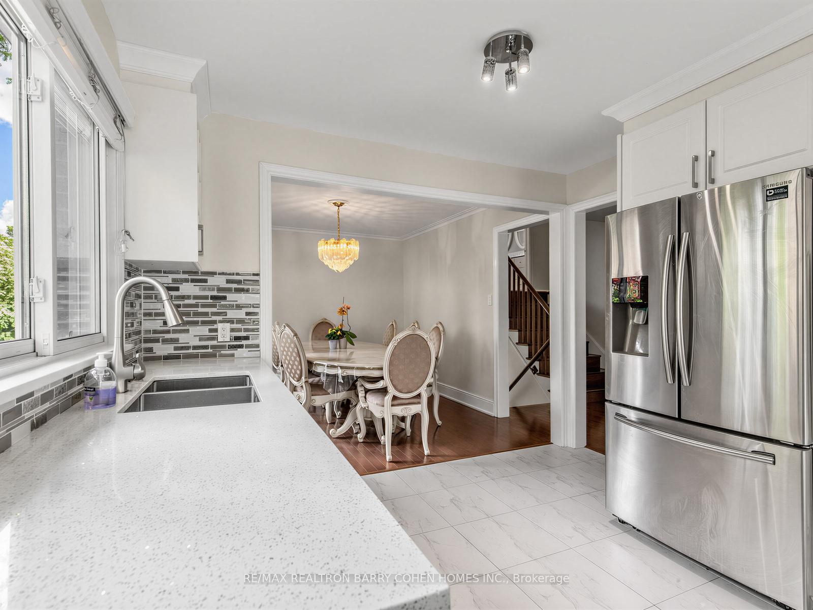 Photo 13 of 8 Boldmere Crescent, North York, Bayview Village — HOMEH