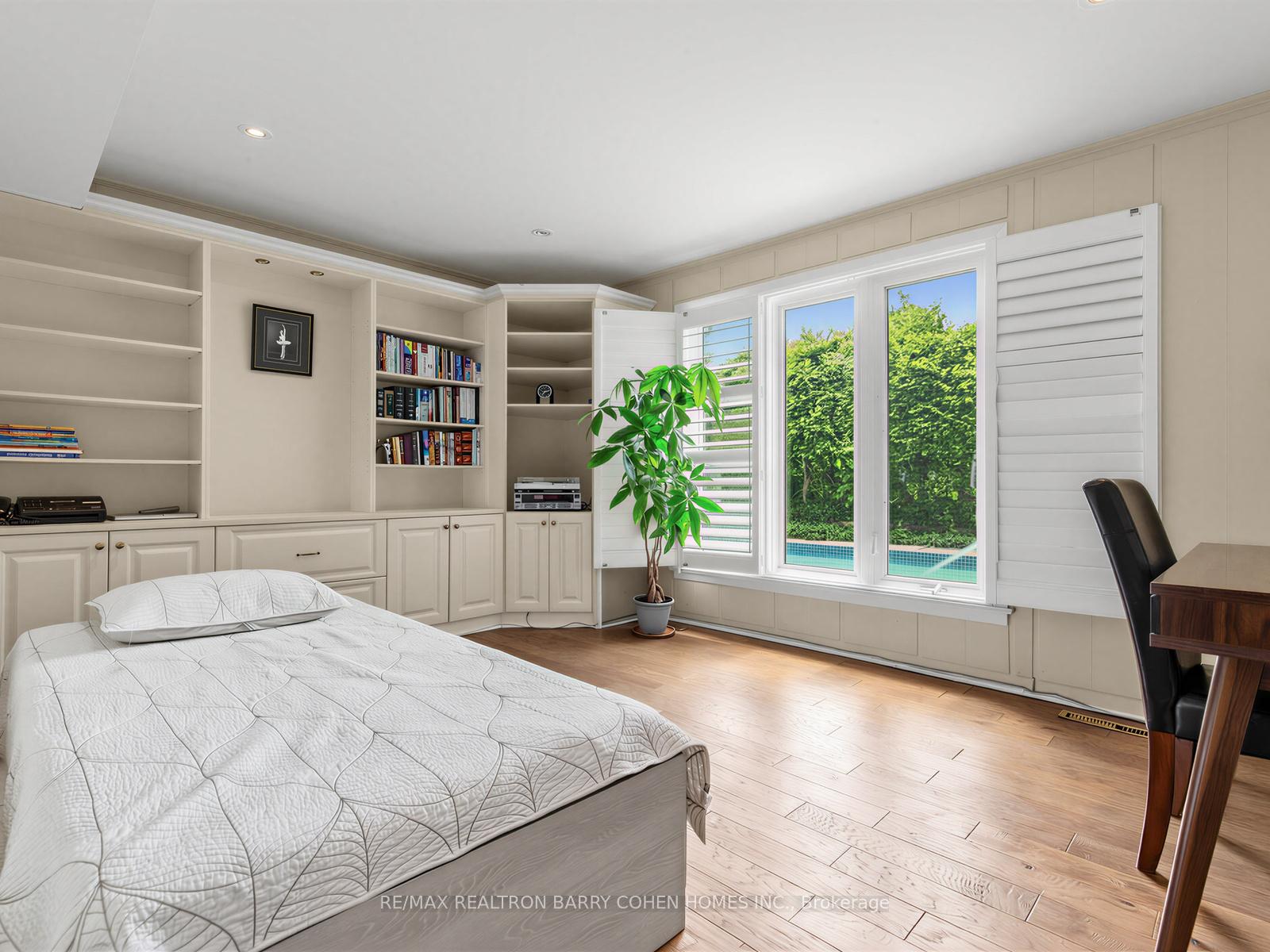 Photo 18 of 8 Boldmere Crescent, North York, Bayview Village — HOMEH