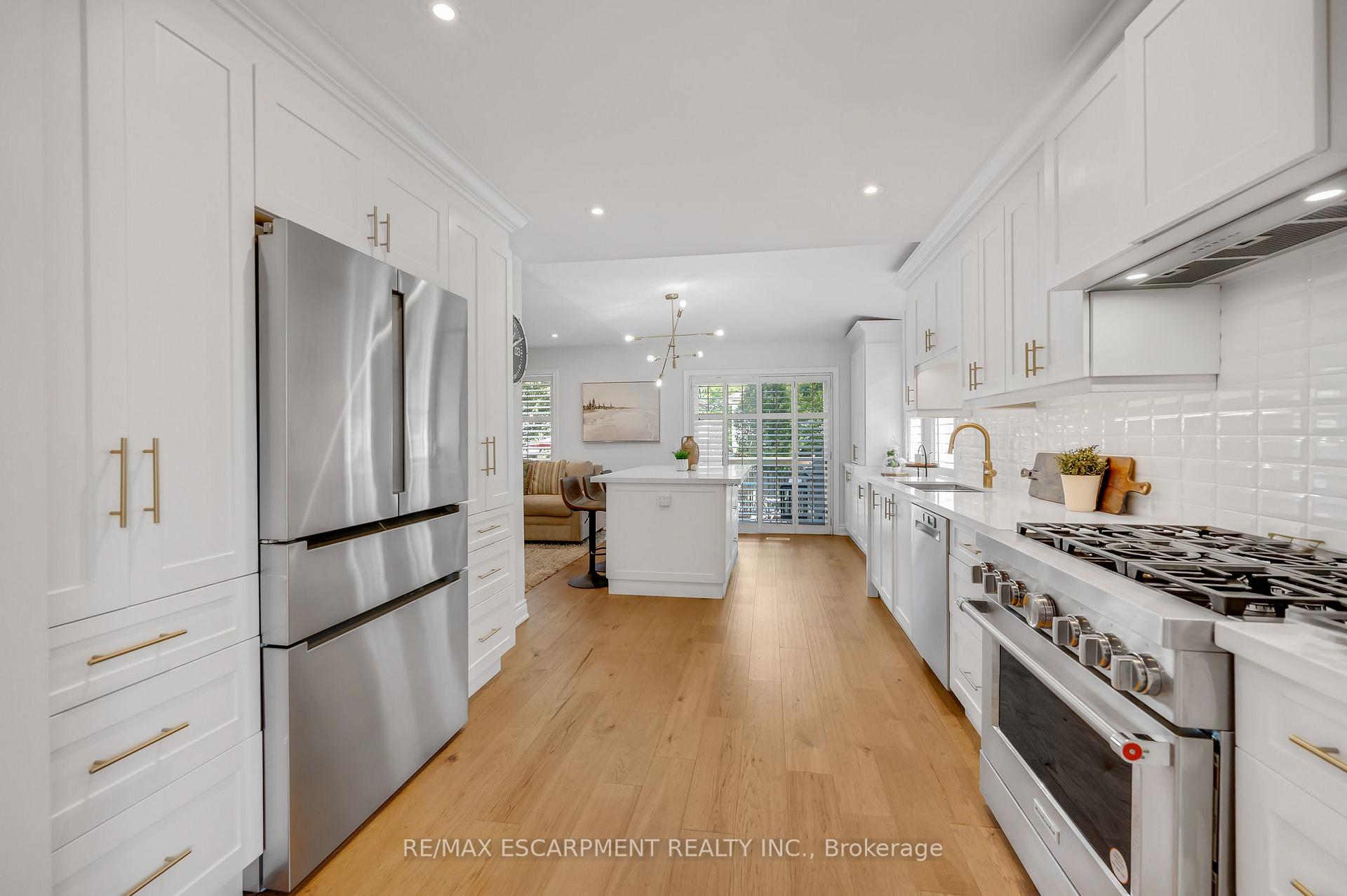 Photo 5 of 4013 Jarvis Crescent, Burlington, Rose — HOMEH
