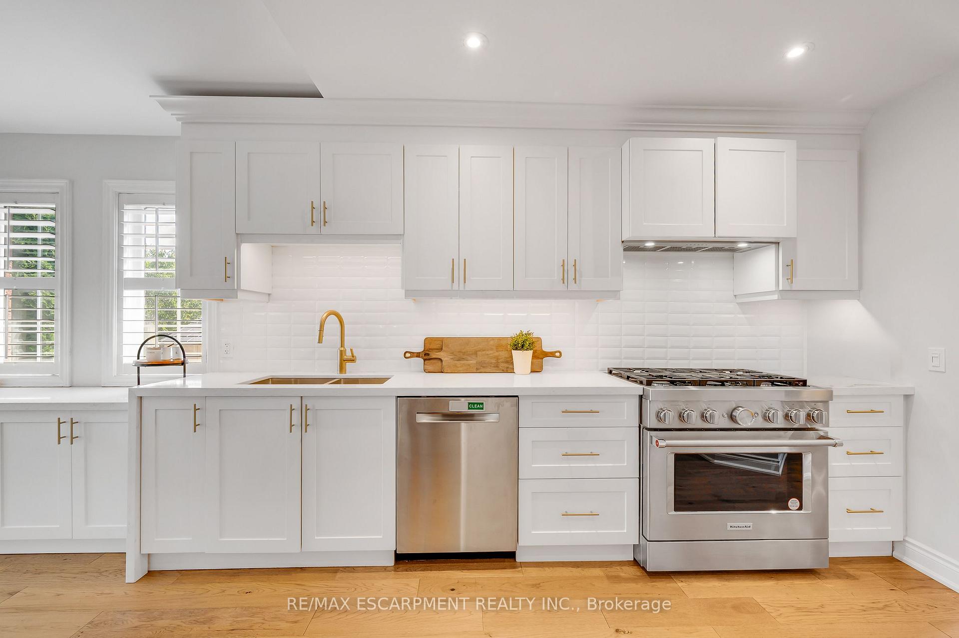 Photo 7 of 4013 Jarvis Crescent, Burlington, Rose — HOMEH