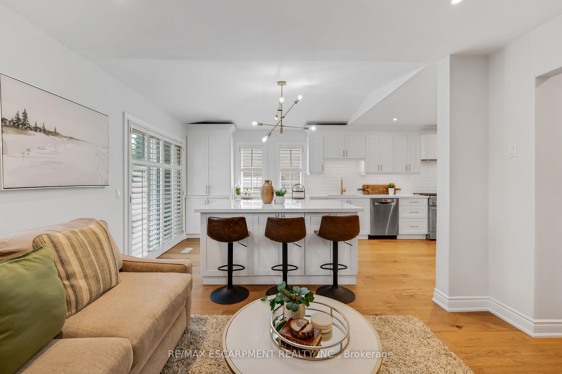 Photo 13 of 4013 Jarvis Crescent, Burlington, Rose — HOMEH