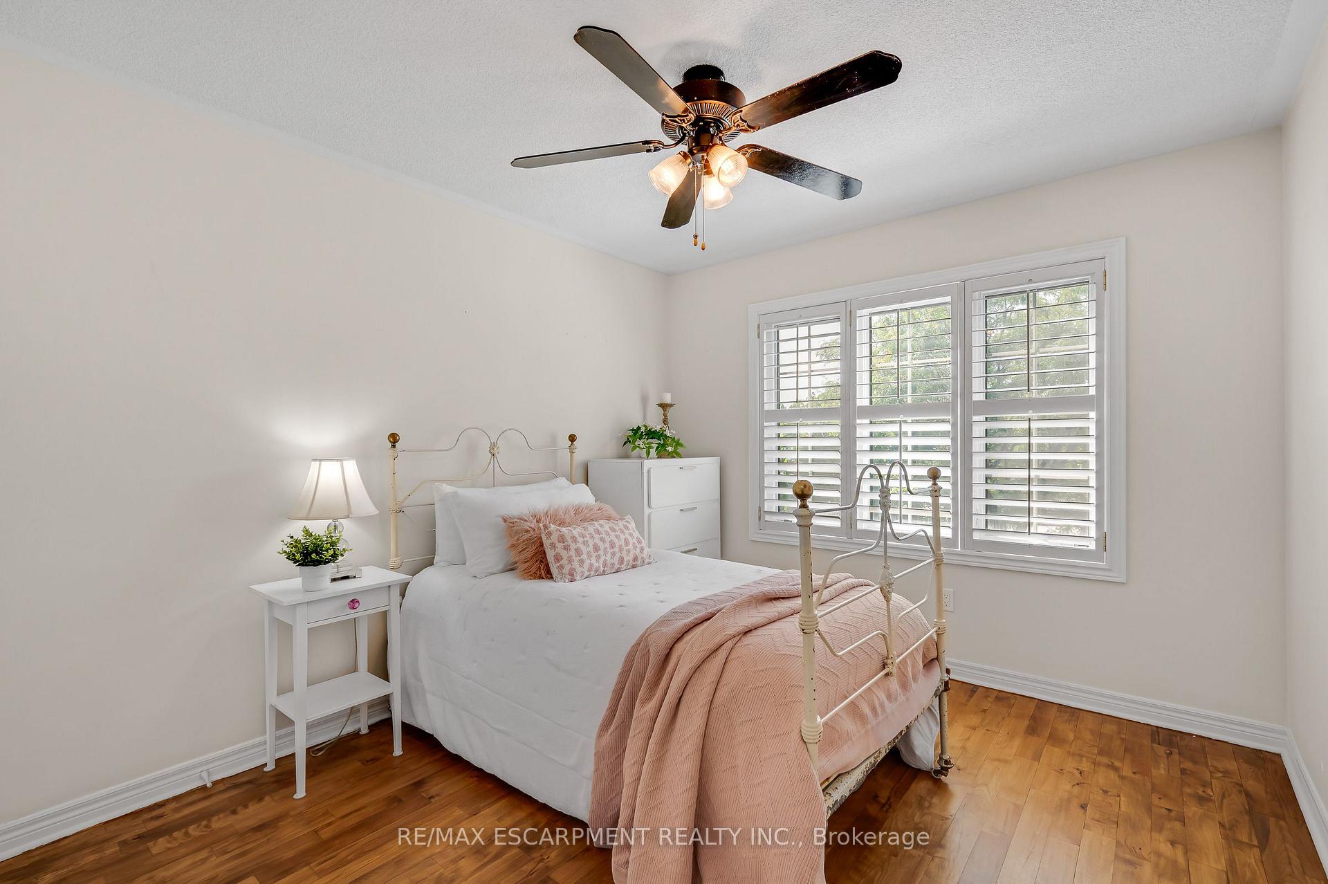 Photo 27 of 4013 Jarvis Crescent, Burlington, Rose — HOMEH