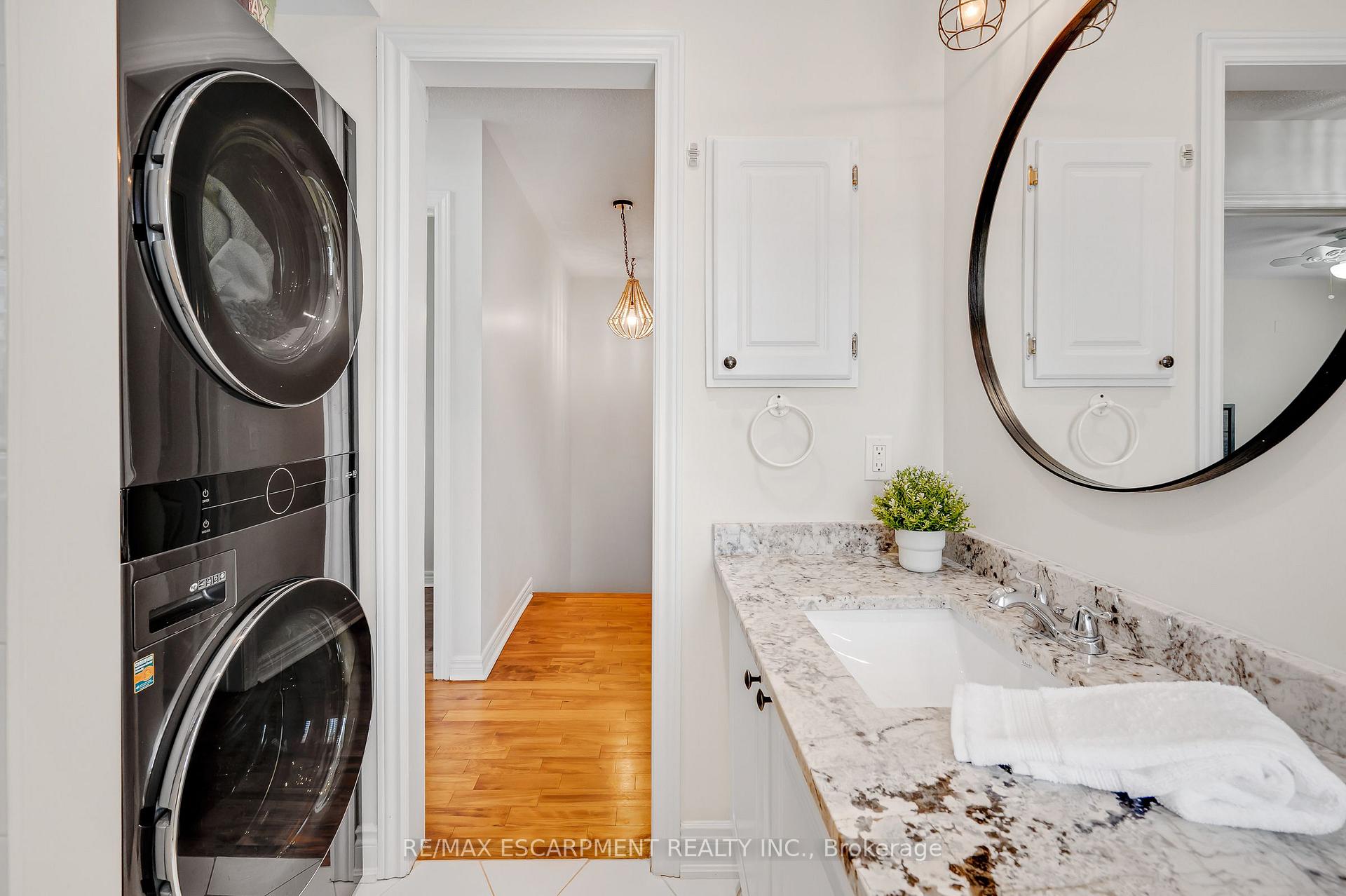 Photo 30 of 4013 Jarvis Crescent, Burlington, Rose — HOMEH