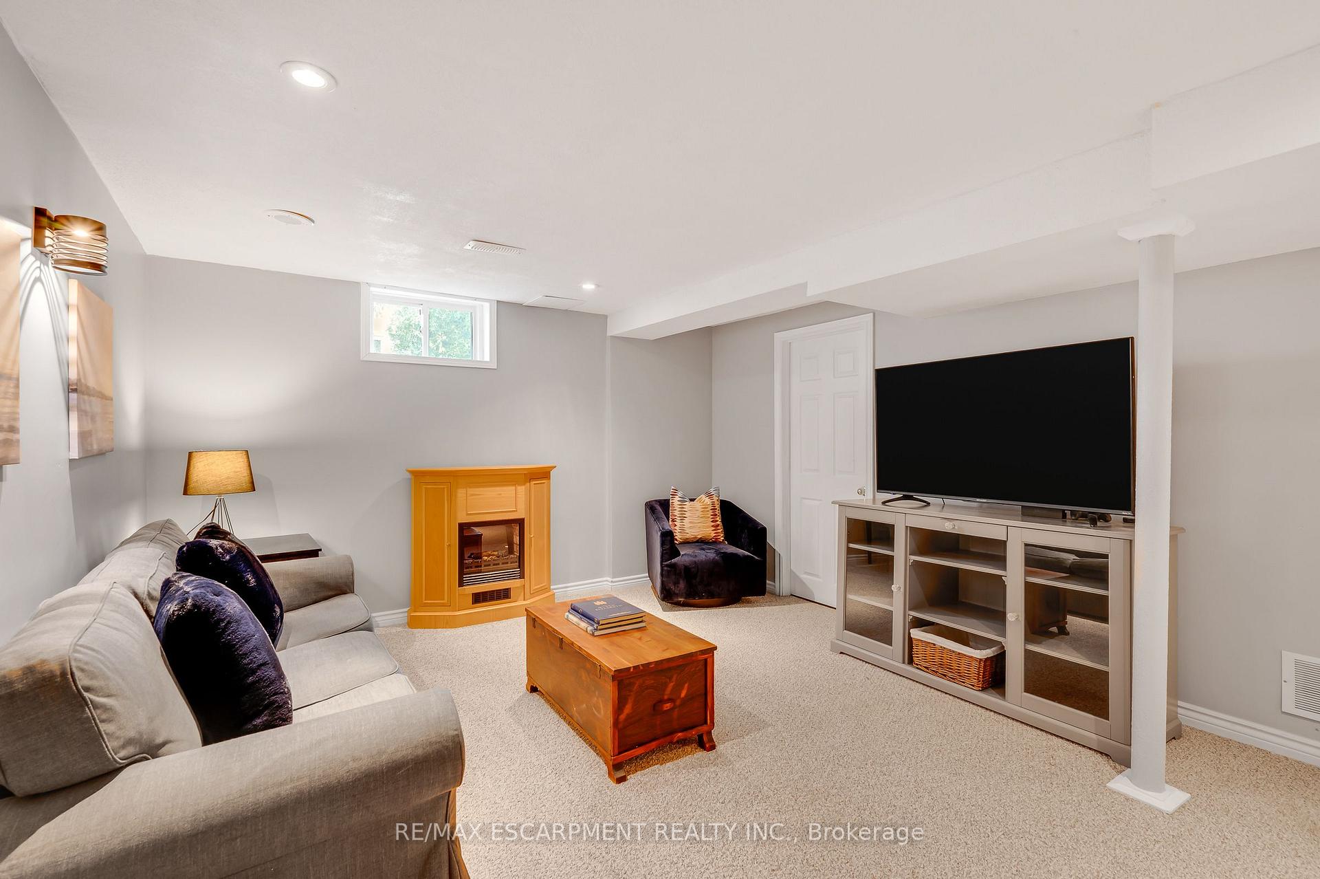 Photo 32 of 4013 Jarvis Crescent, Burlington, Rose — HOMEH