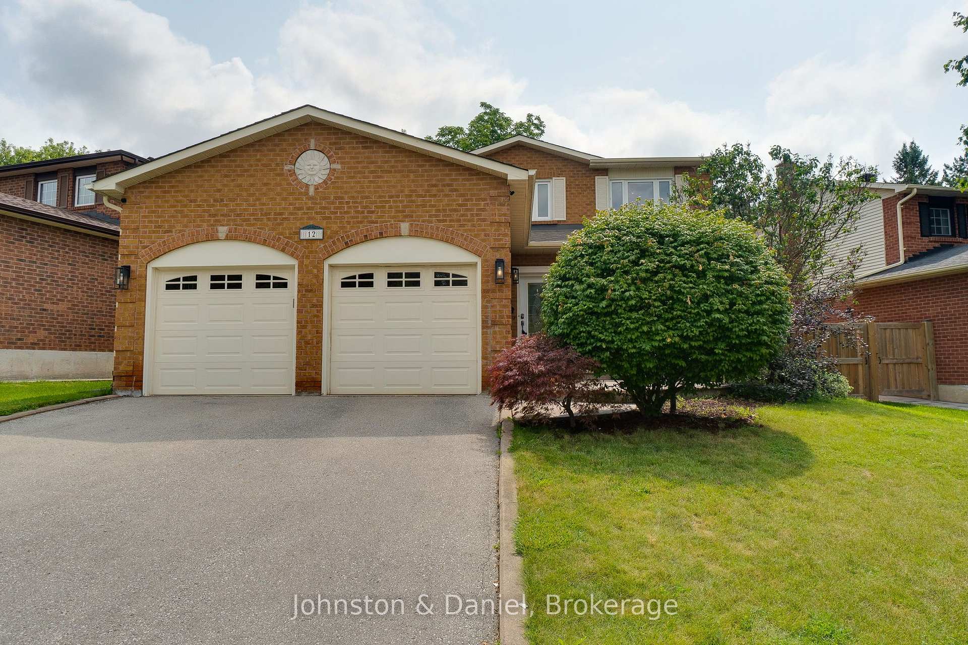 Photo 4 of 12 Jason Crescent, Halton Hills, Georgetown — HOMEH
