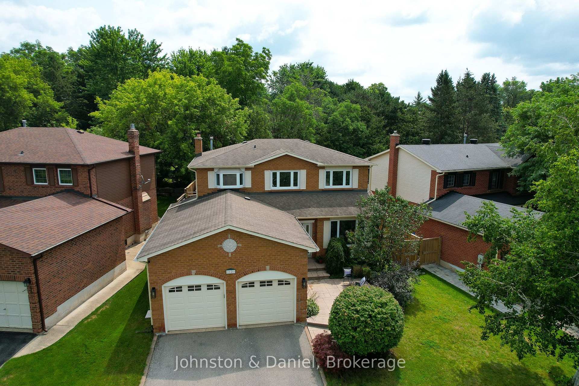 Photo 6 of 12 Jason Crescent, Halton Hills, Georgetown — HOMEH