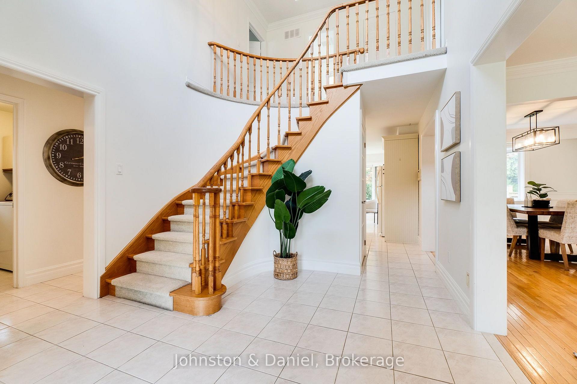 Photo 11 of 12 Jason Crescent, Halton Hills, Georgetown — HOMEH