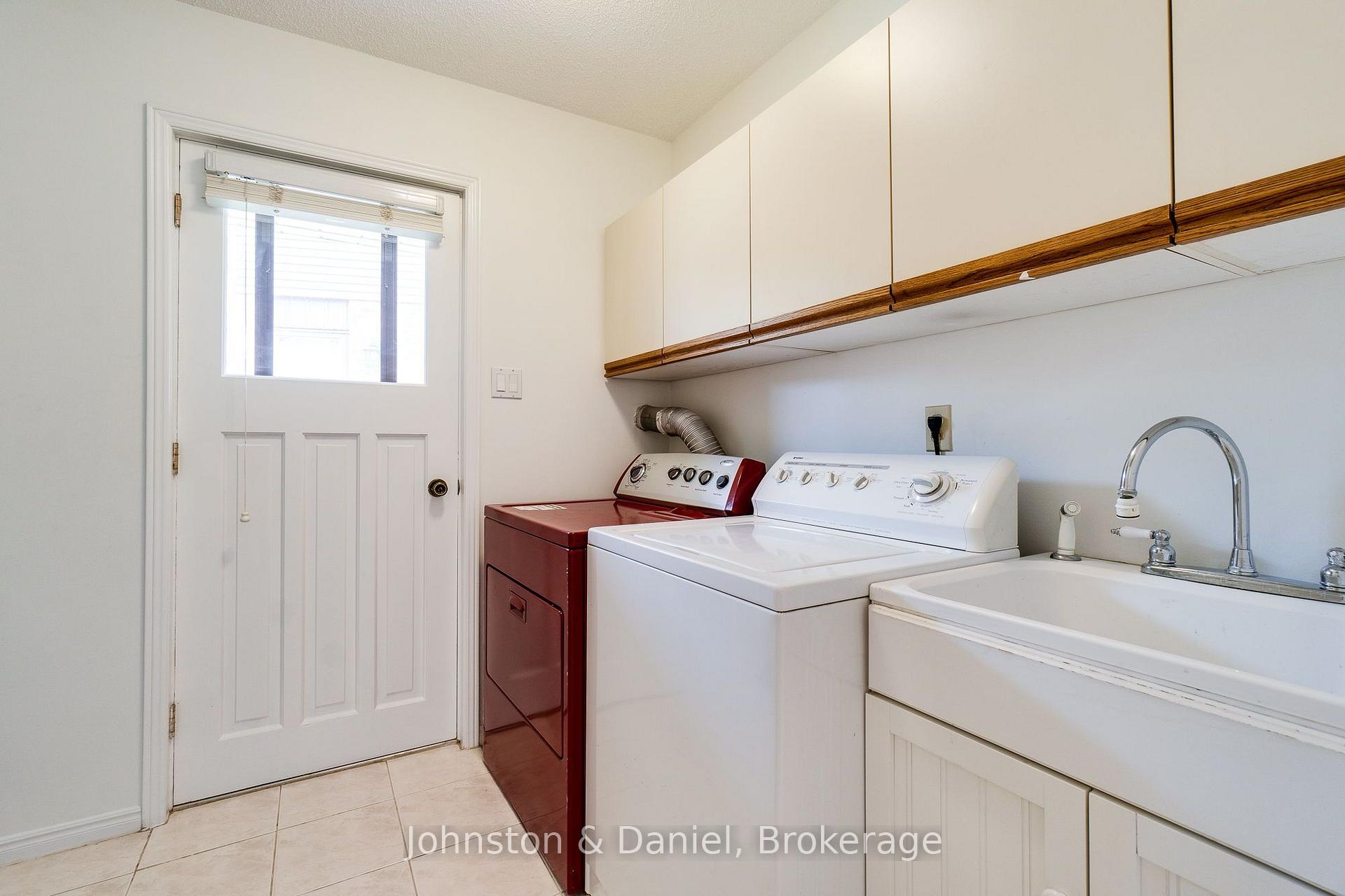 Photo 26 of 12 Jason Crescent, Halton Hills, Georgetown — HOMEH