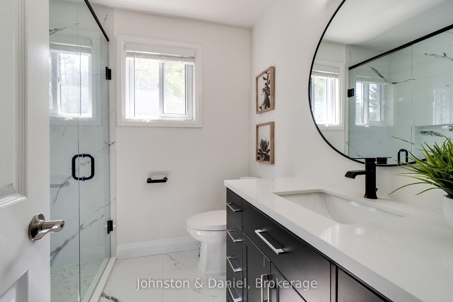Photo 32 of 12 Jason Crescent, Halton Hills, Georgetown — HOMEH