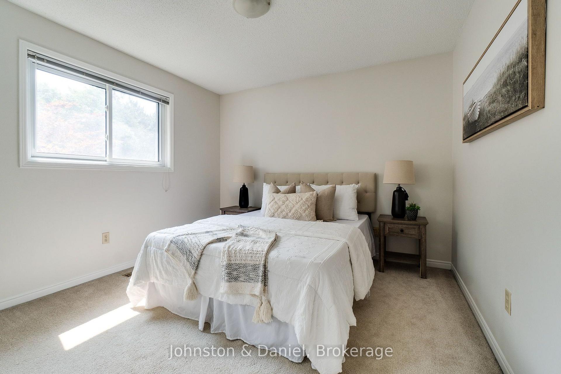 Photo 36 of 12 Jason Crescent, Halton Hills, Georgetown — HOMEH