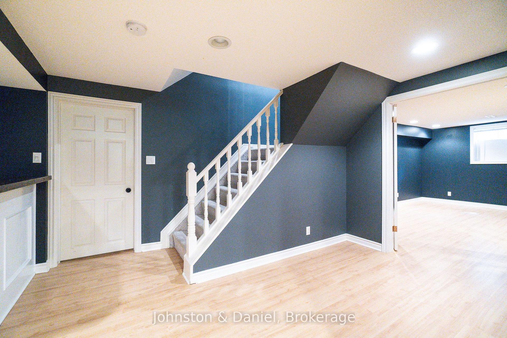 Photo 38 of 12 Jason Crescent, Halton Hills, Georgetown — HOMEH